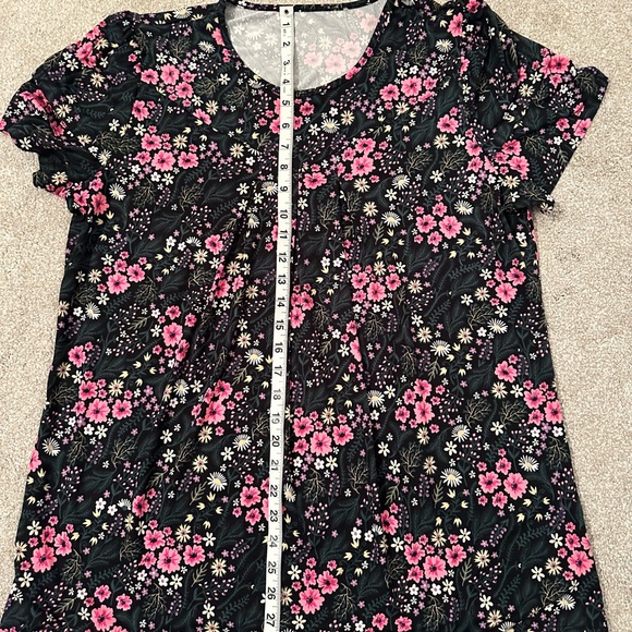 Floral Black and Pink Women's Top - Picture 6 of 11